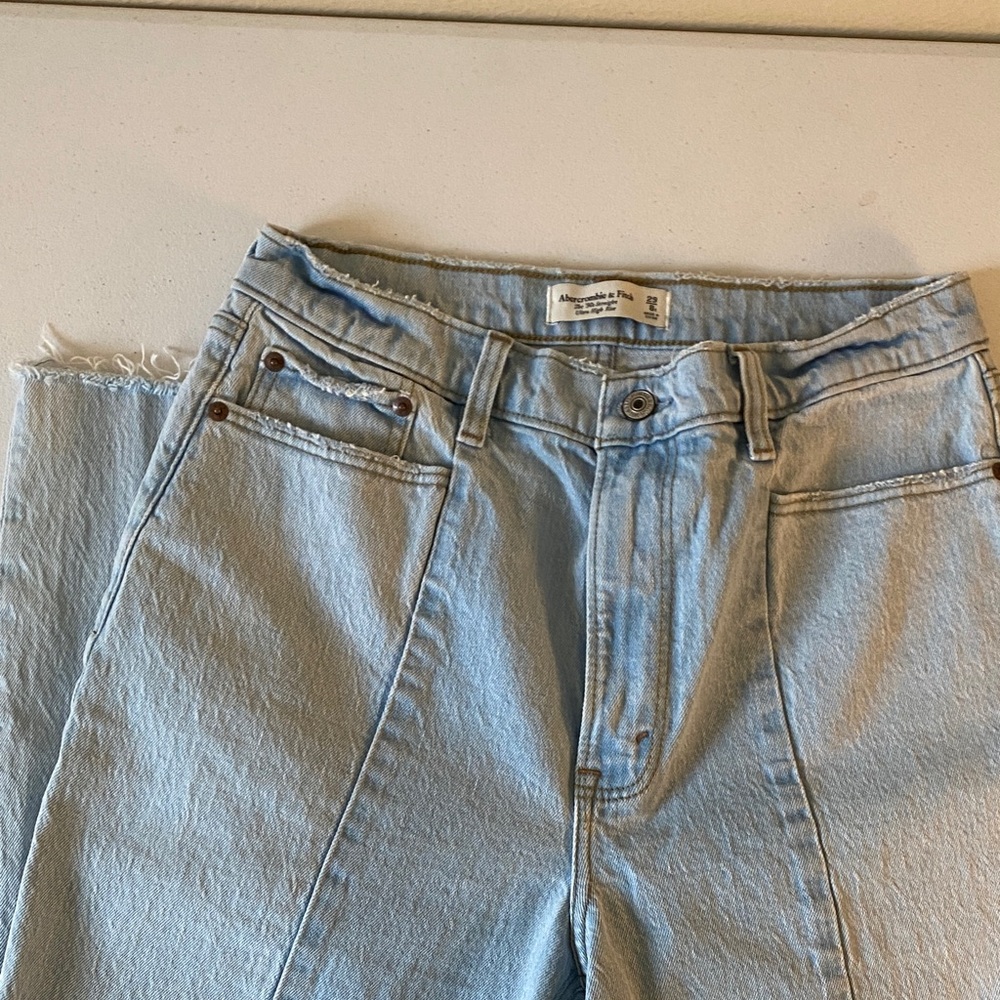 Abercrombie & Fitch High Rise Light Blue Jeans 90’s Style Sz 29/8R